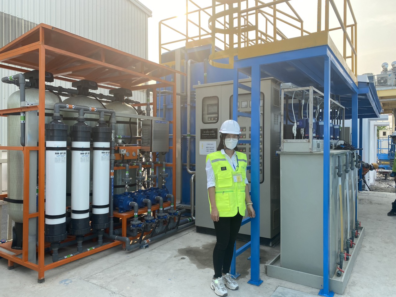 Hệ thống lọc áp lực và bồn chứa nước sau xử lý