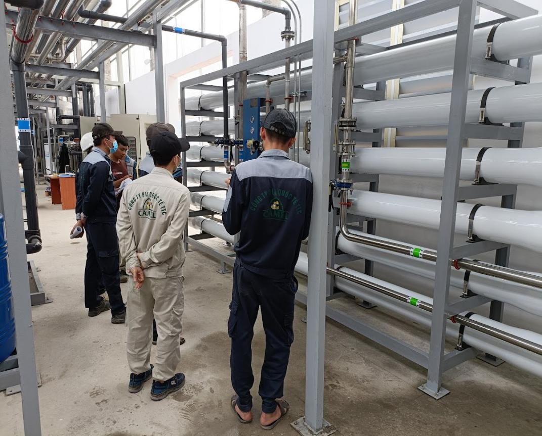 Hình ảnh công nhân kỹ thuật Habecom thi công tại hiện trường
